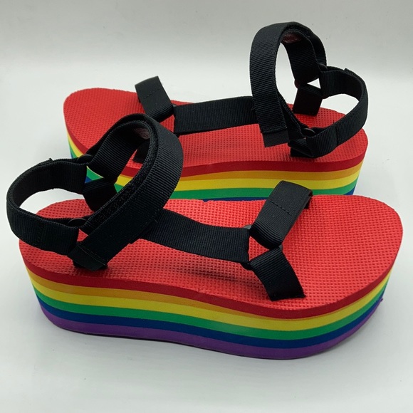 Teva Shoes - ALL GENDER FLATFORM UNIVERSAL RAINBOW PRIDE SANDAL
